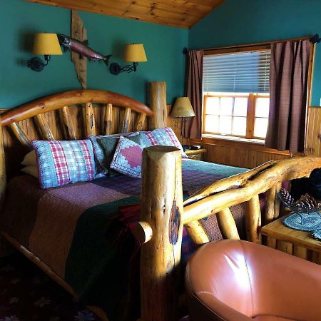 Lake George Boathouse Waterfront Lodging 볼튼 랜딩 외부 사진