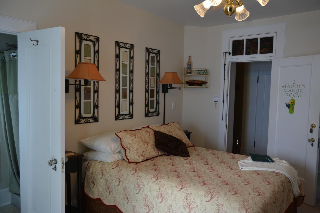 Lake George Boathouse Waterfront Lodging 볼튼 랜딩 외부 사진