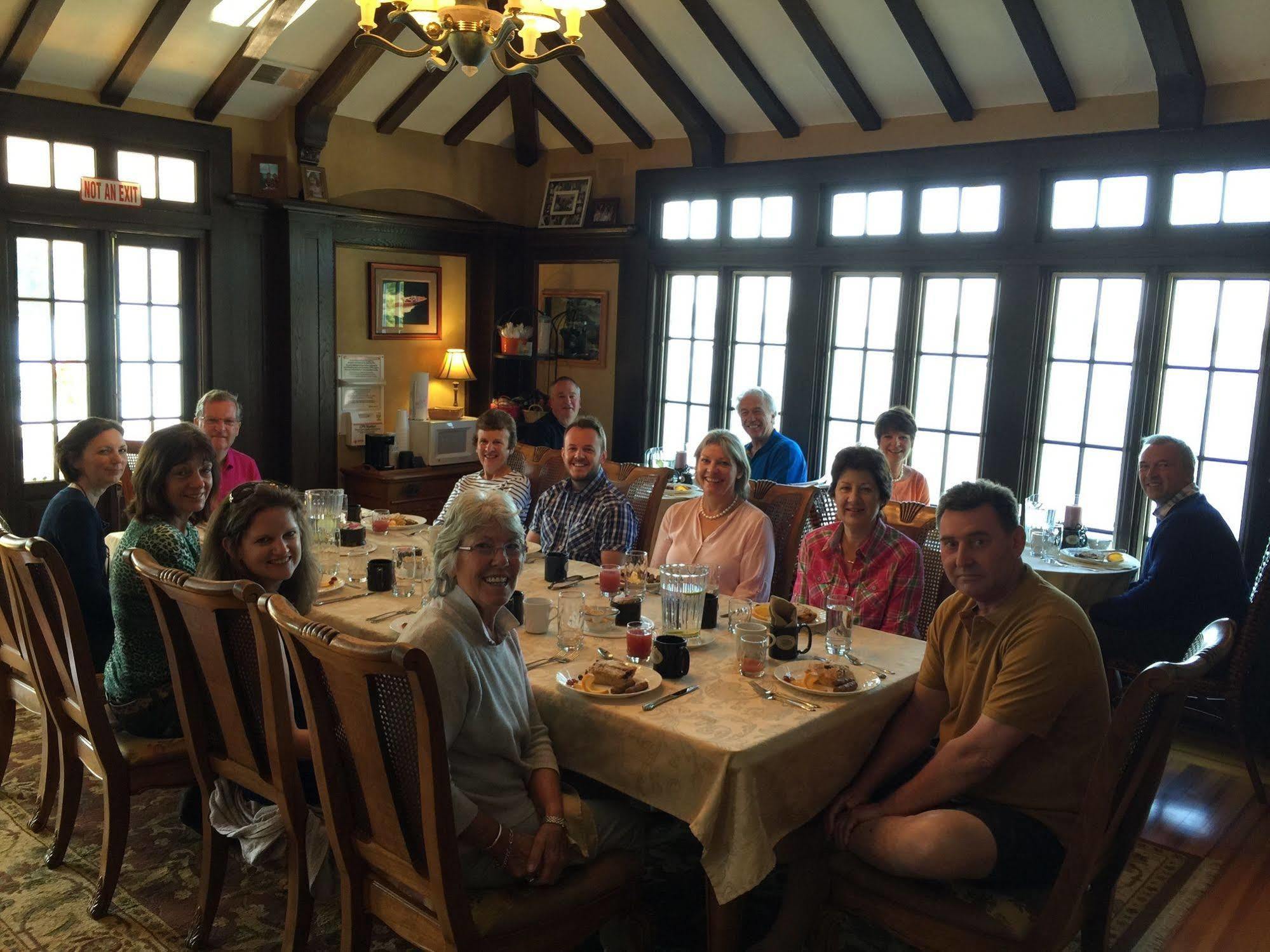 Lake George Boathouse Waterfront Lodging 볼튼 랜딩 외부 사진