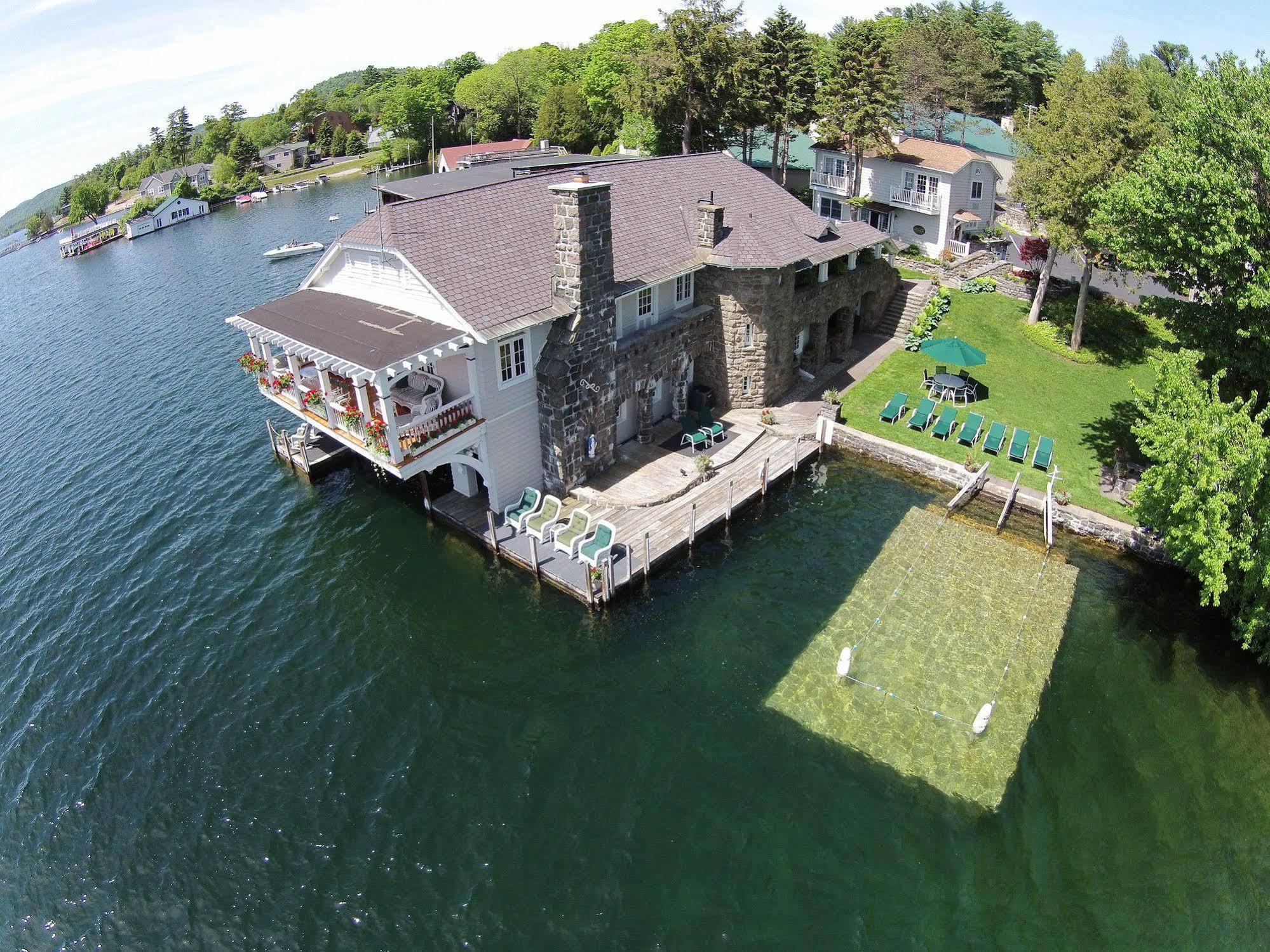 Lake George Boathouse Waterfront Lodging 볼튼 랜딩 외부 사진