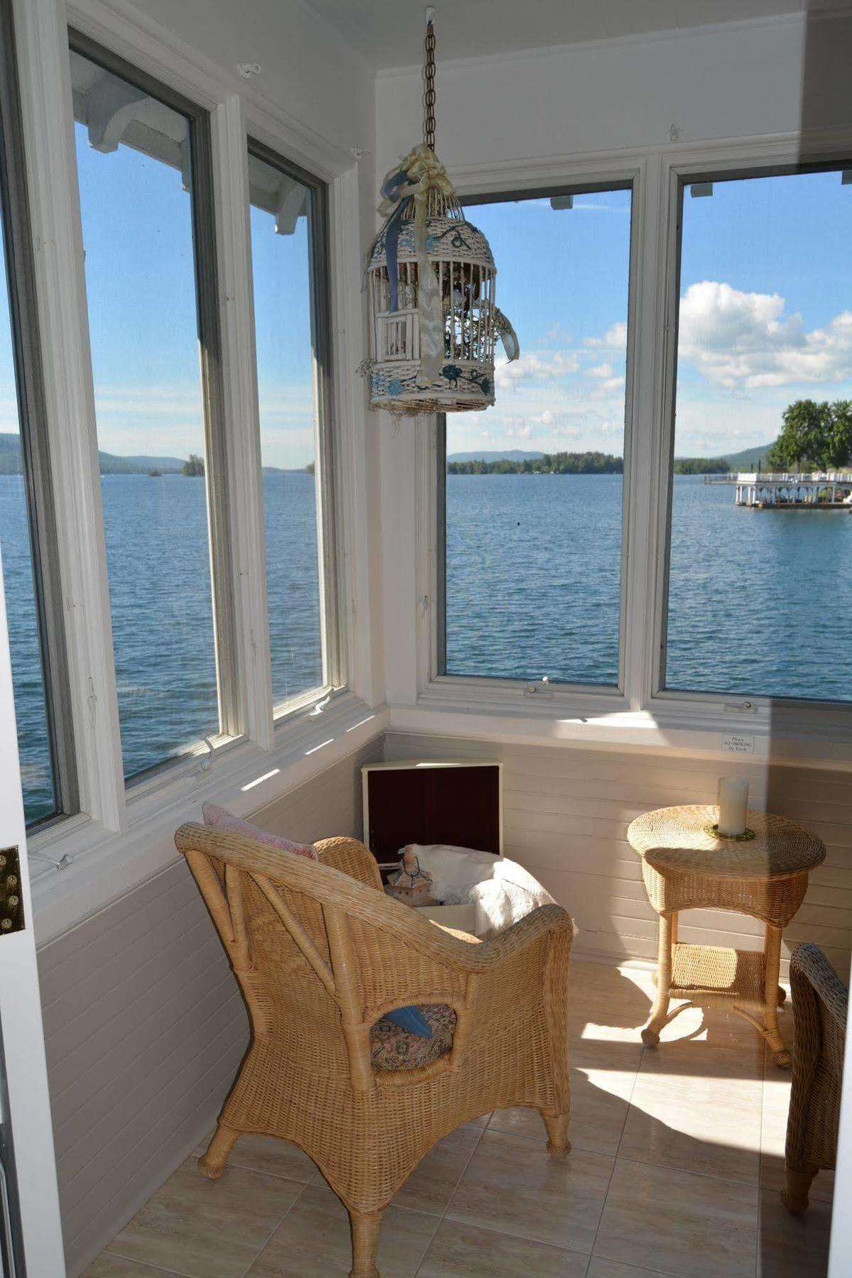 Lake George Boathouse Waterfront Lodging 볼튼 랜딩 외부 사진