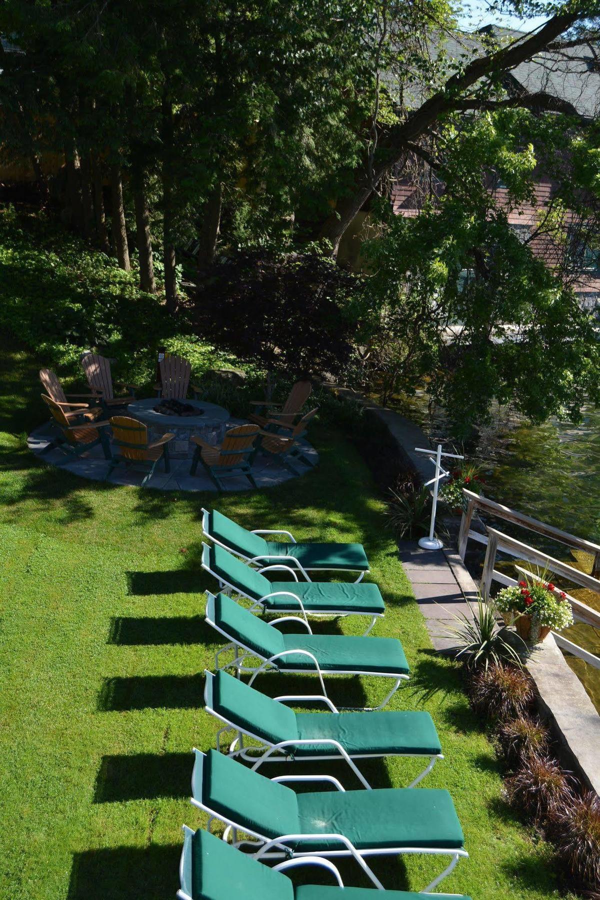 Lake George Boathouse Waterfront Lodging 볼튼 랜딩 외부 사진